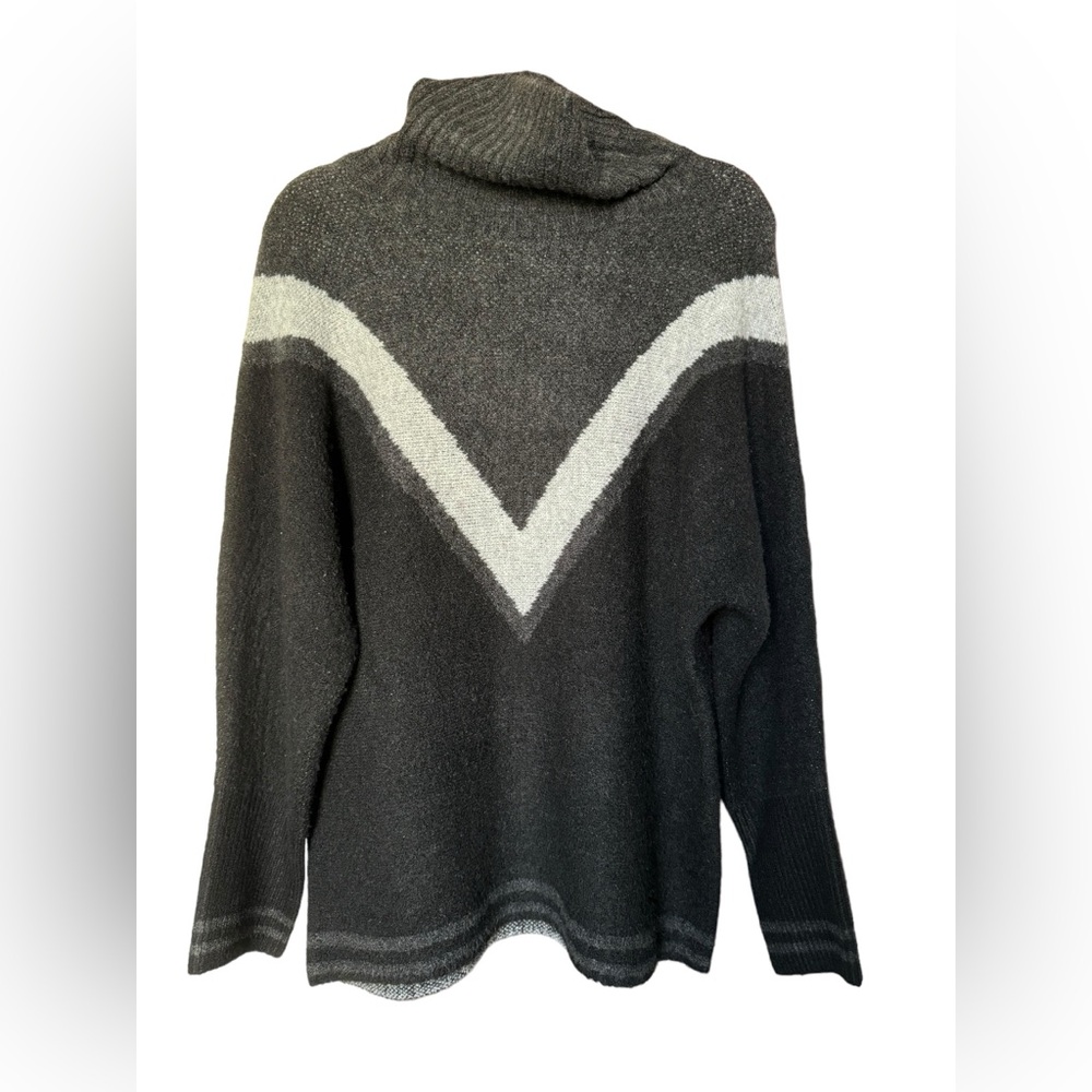 Max Studio Turtleneck sweatshirt